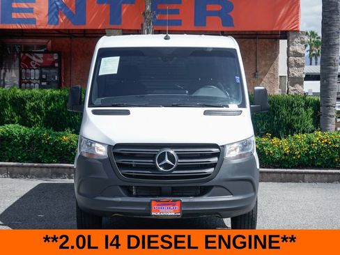 Used 2024 Mercedes-Benz Sprinter 2500 image 3