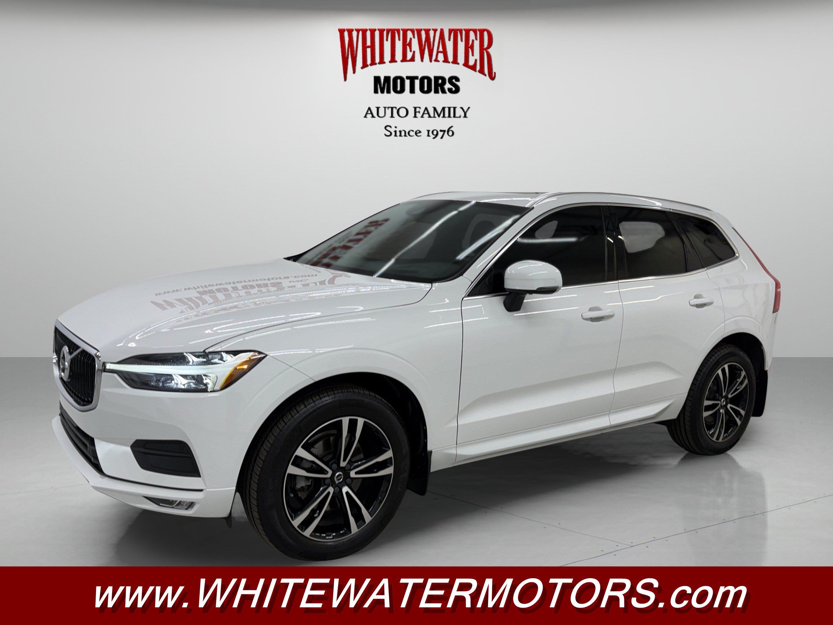 Used 2021 Volvo XC60 T5 Momentum AWD/4WD image 1