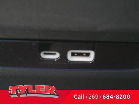 New 2027 Chrysler Pacifica Limited FWD image 44