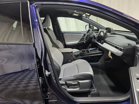 New 2026 Subaru Solterra Premium image 33