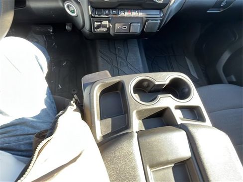 Used 2024 Chevrolet Silverado 2500 W/T image 30