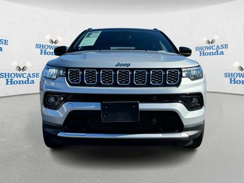 Used 2025 Jeep Compass Limited image 6