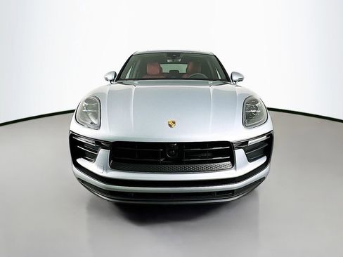 Certified 2026 Porsche Macan AWD/4WD image 6