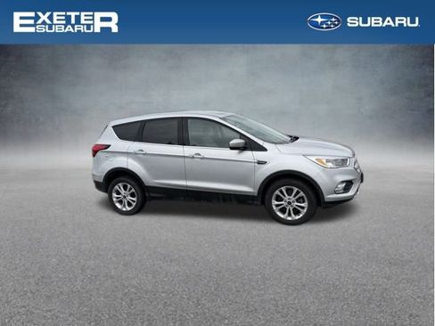 Used 2019 Ford Escape SE image 6