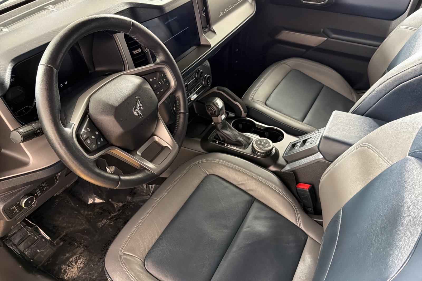 Used 2022 Ford Bronco Outer Banks w/ Sasquatch Package AWD/4WD image 9