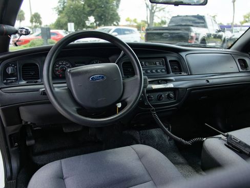 Used 2008 Ford Crown Victoria Police Interceptor RWD image 17