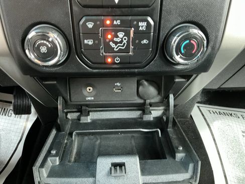 Used 2014 Ford F150 XLT w/ Equipment Group 302A Luxury AWD/4WD image 17
