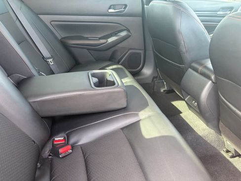 Certified 2019 Nissan Altima 2.5 SR w/ SR Premium Package image 12