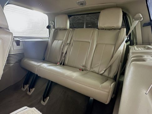 Used 2012 Ford Expedition Limited RWD image 30