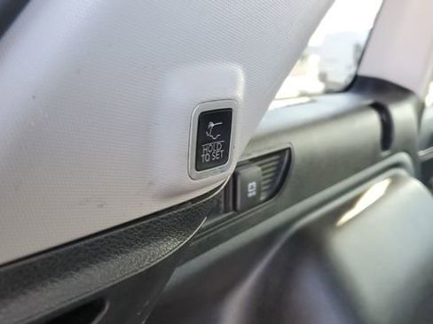 Certified 2022 Jeep Grand Cherokee Limited image 31