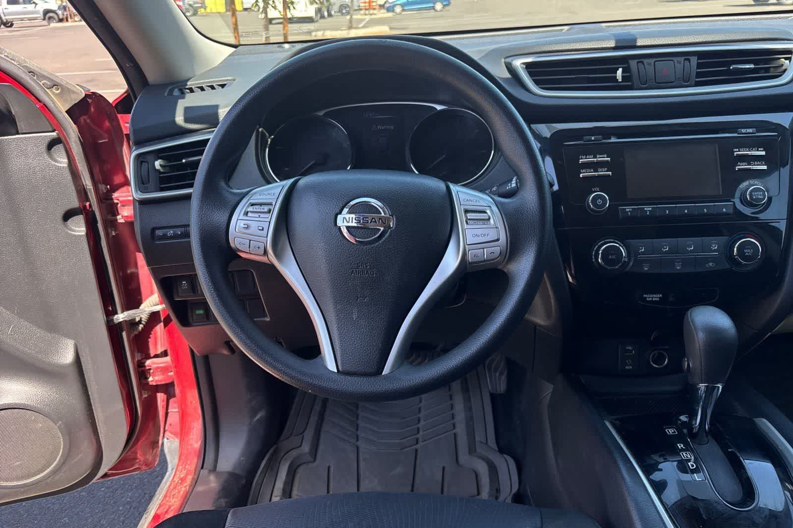 Used 2016 Nissan Rogue S FWD image 16