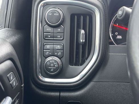 Used 2022 Chevrolet Silverado 2500 LTZ w/ LTZ Plus Package image 18