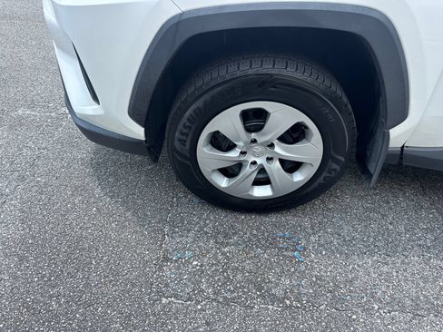 Used 2019 Toyota RAV4 LE w/ Carpet Mat Package FWD image 11