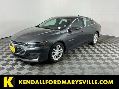 Used 2017 Chevrolet Malibu LT image 1