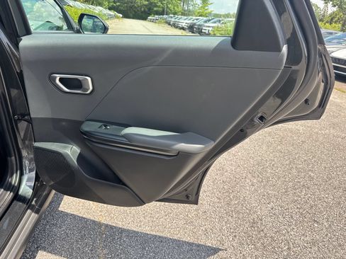 Used 2025 Kia K4 FWD image 16