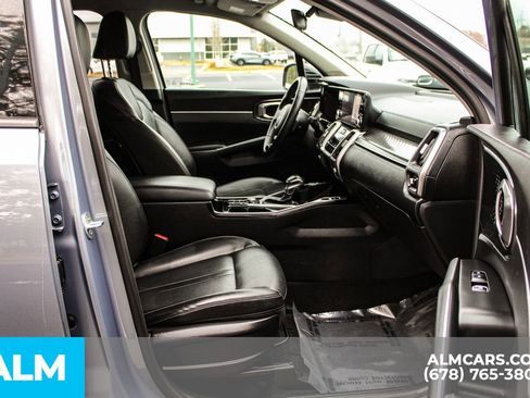 Used 2022 Kia Sorento S image 22