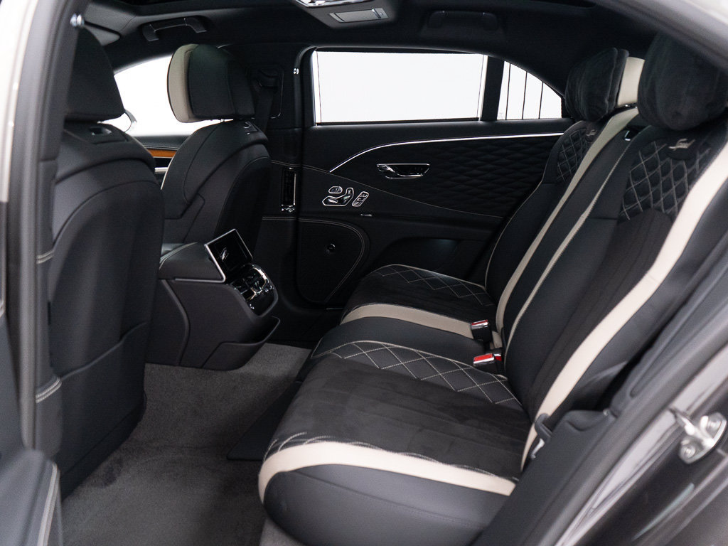 Used 2024 Bentley Flying Spur W12 AWD/4WD image 24
