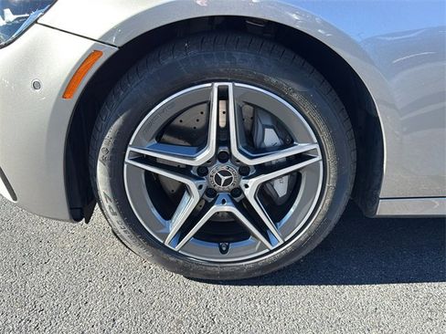 Certified 2022 Mercedes-Benz E 350 4MATIC Sedan image 9