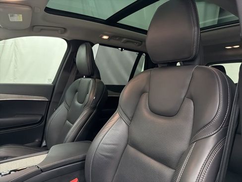 Used 2024 Volvo XC90 T8 Ultimate image 13