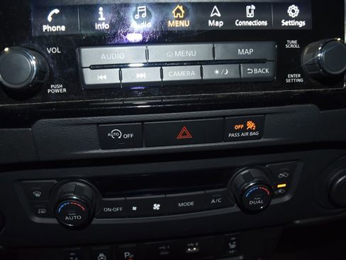 Used 2023 Nissan Frontier PRO-4X w/ Pro Convenience Package image 7