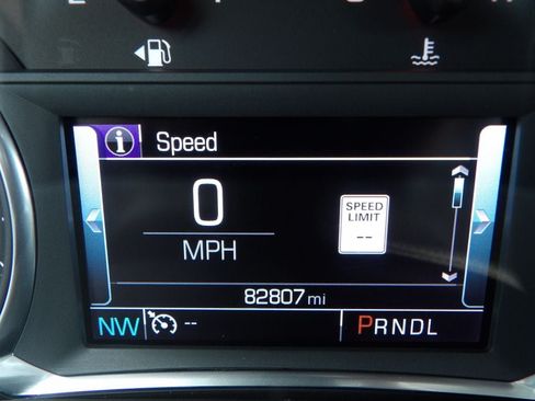 Used 2018 GMC Acadia SLT FWD image 18