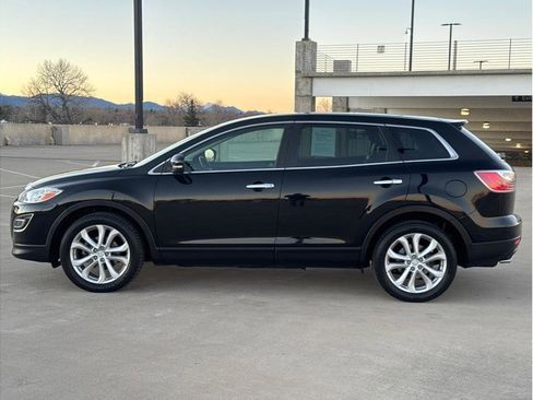 Used 2011 MAZDA CX-9 Grand Touring w/ Moonroof & Bose Audio Pkg image 4