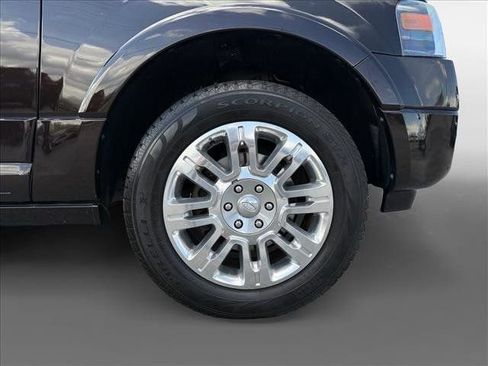 Used 2013 Ford Expedition Limited RWD image 10