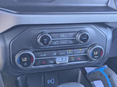 Certified 2023 Ford Bronco Black Diamond image 20