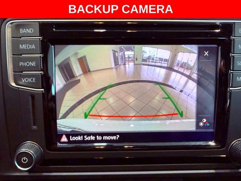 Used 2016 Volkswagen Jetta S image 5