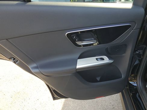 Certified 2025 Mercedes-Benz GLC 350e 4MATIC image 11