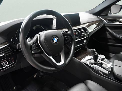 Used 2017 BMW 540i xDrive AWD/4WD image 10