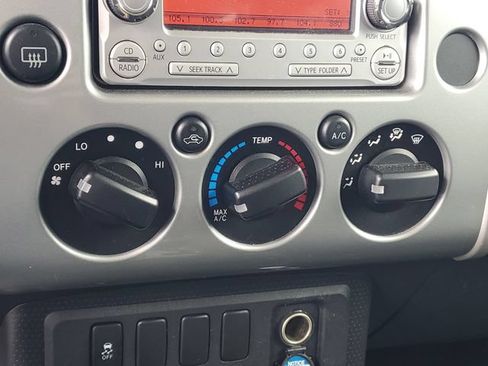 Used 2012 Toyota FJ Cruiser 4WD w/ Convenience Pkg image 20
