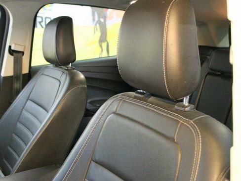 Used 2018 Ford Escape SEL w/ Canadian Touring Package image 16