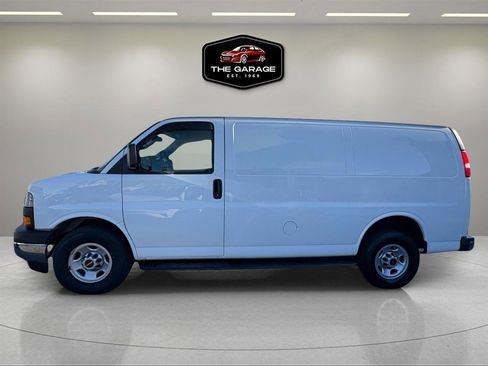 Used 2019 GMC Savana 2500 w/ Driver Convenience Package image 5