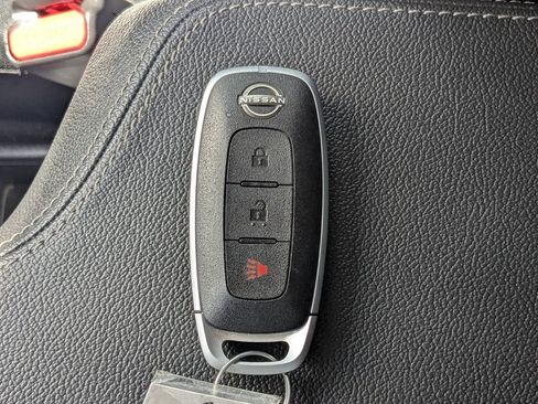 Used 2025 Nissan Kicks Play S image 28