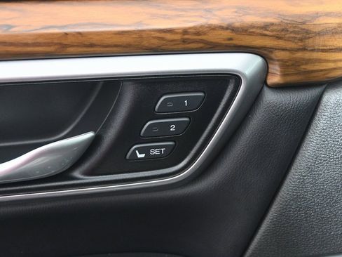 Used 2018 Honda CR-V Touring image 20