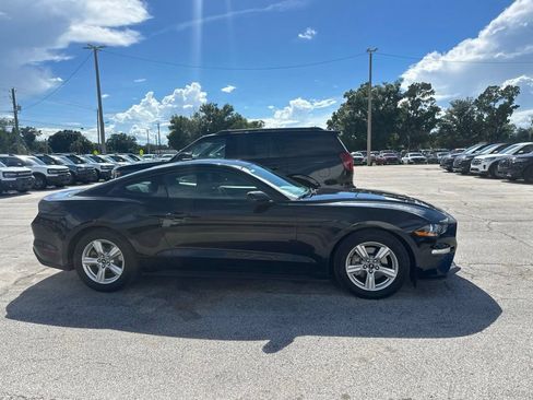Used 2019 Ford Mustang Coupe RWD image 12