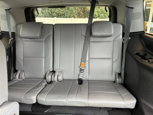 Used 2019 Chevrolet Tahoe LT w/ Luxury Package RWD image 33
