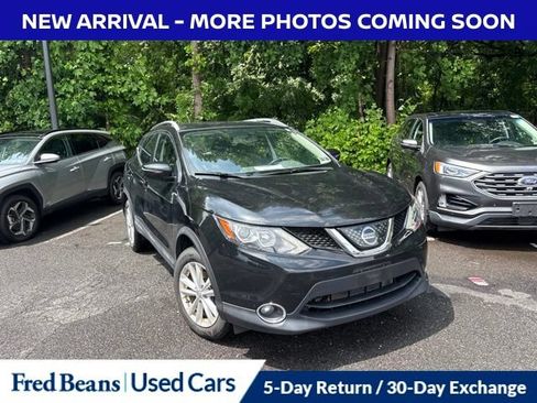Used 2018 Nissan Rogue Sport SV w/ SV All-Weather Package AWD/4WD image 3