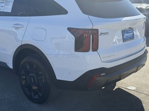 Used 2024 Kia Sorento SX image 15