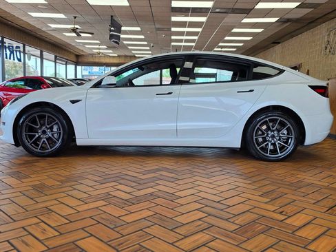 Used 2023 Tesla Model 3 Standard Range RWD image 5