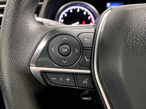 Used 2022 Toyota Camry LE image 18