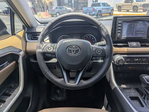 Used 2022 Toyota RAV4 XLE Premium FWD image 16