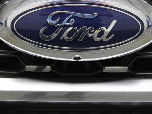 Used 2025 Ford F450 Platinum w/ FX4 Off-Road Package image 56