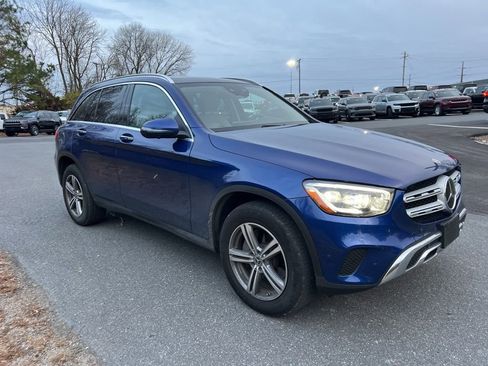 Used 2021 Mercedes-Benz GLC 300 4MATIC image 3