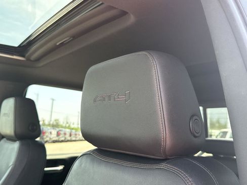 Used 2022 GMC Sierra 1500 AT4 w/ AT4 Preferred Package image 15