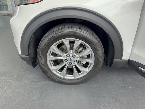 Certified 2023 Ford Explorer Limited w/ Limited Technology Package RWD image 37