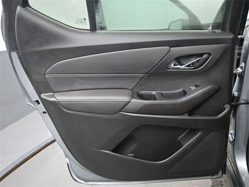 Certified 2023 Chevrolet Traverse LT image 14