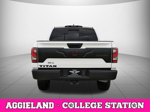 Used 2023 Nissan Titan PRO-4X image 6