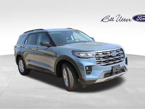 New 2026 Ford Explorer Active w/ Active Comfort Package RWD image 2